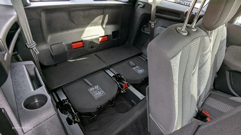 Peugeot 5008 33