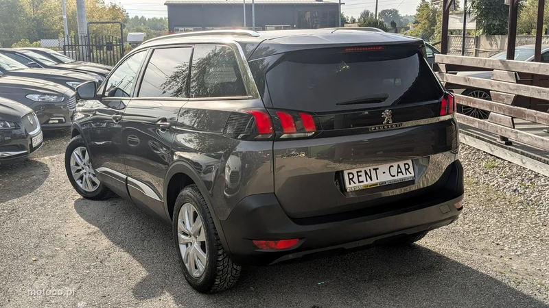 Peugeot 5008 10