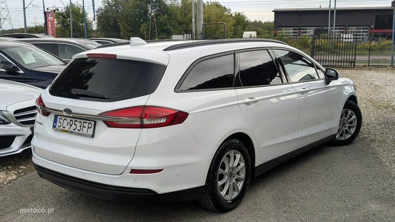 Ford Mondeo V 12
