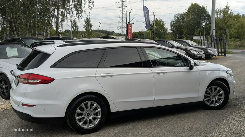 Ford Mondeo V 13