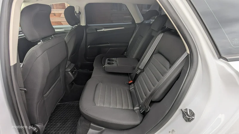 Ford Mondeo V 15