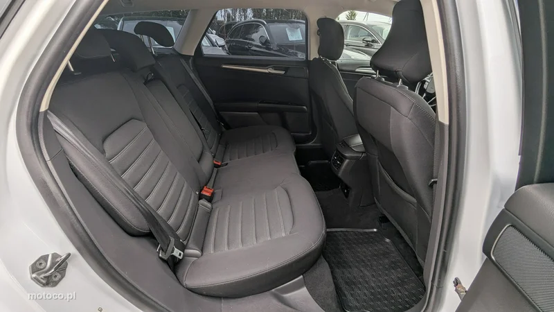 Ford Mondeo V 17