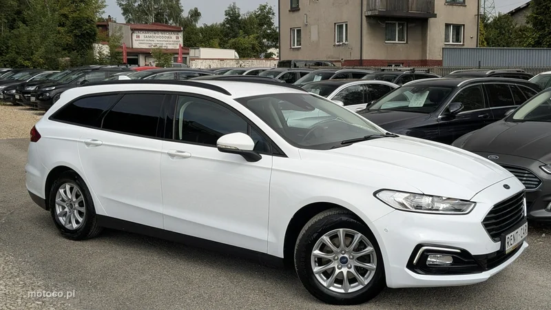 Ford Mondeo V 8