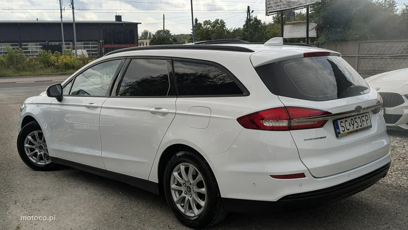 Ford Mondeo V 9