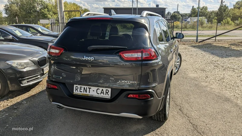 Jeep Cherokee 12