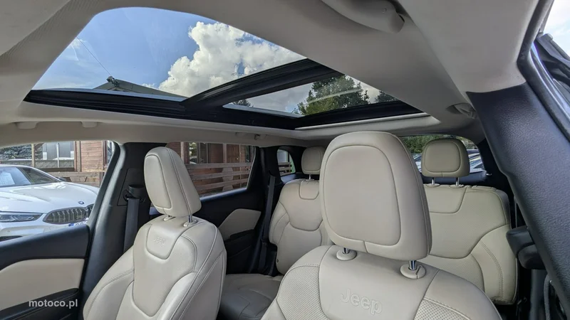 Jeep Cherokee 17