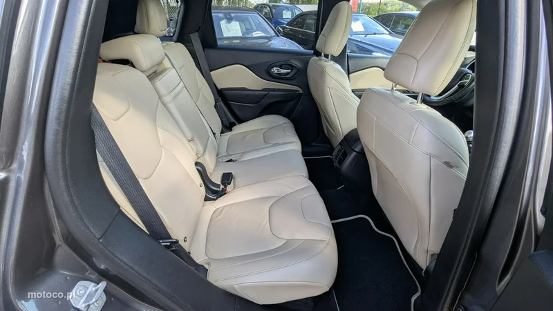 Jeep Cherokee 20