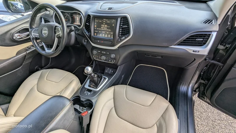 Jeep Cherokee 22
