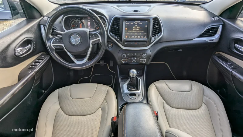 Jeep Cherokee 23