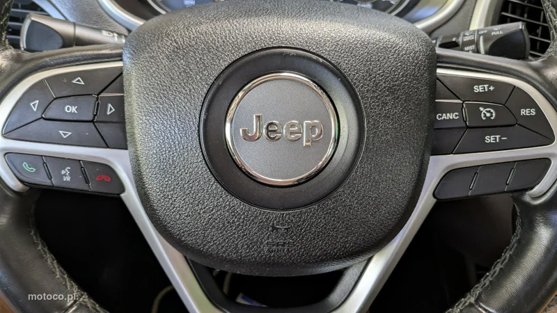 Jeep Cherokee 32