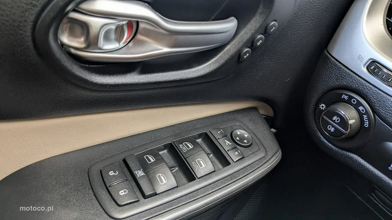 Jeep Cherokee 36