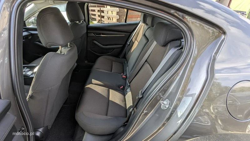 Mazda 3 16