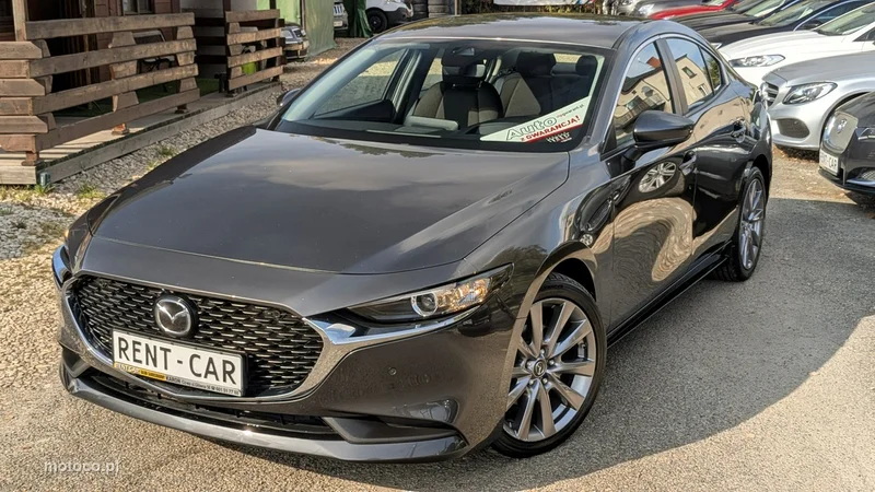 Mazda 3 4