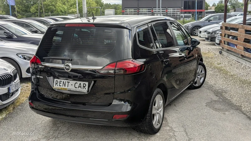Opel Zafira C Tourer 13