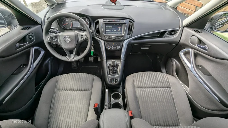 Opel Zafira C Tourer 22