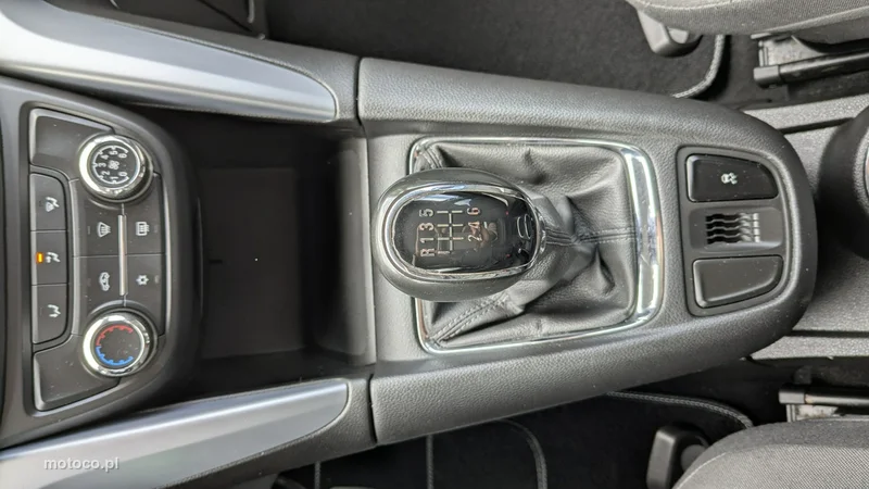 Opel Zafira C Tourer 33