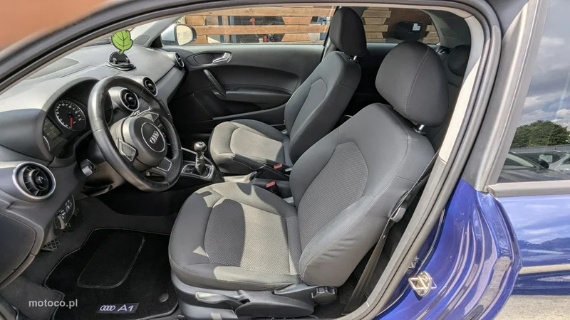 Audi A1 8X 16