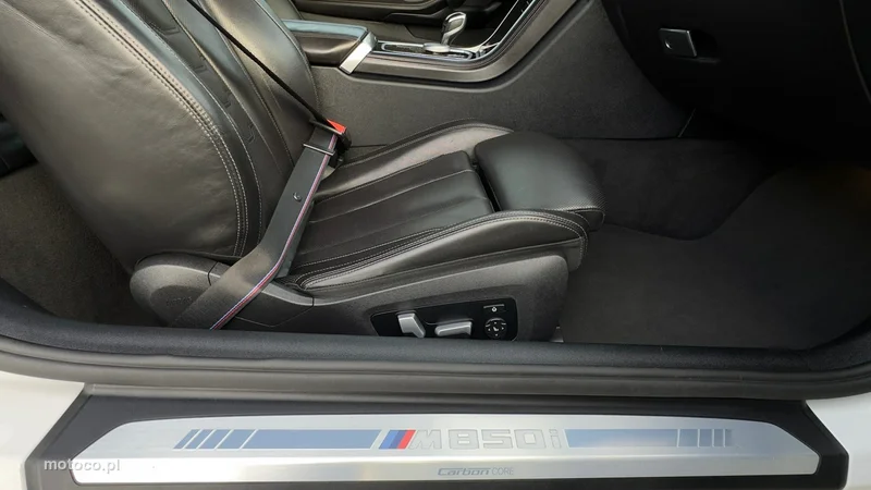 BMW Seria 8 G14 850 31