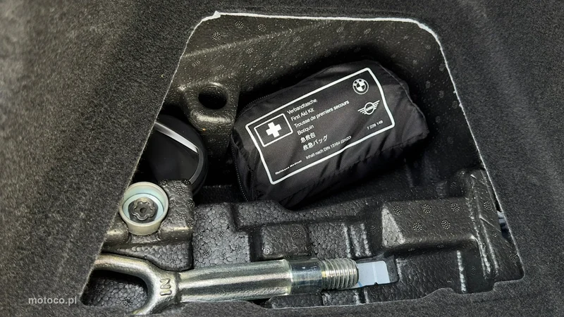 BMW Seria 8 G14 850 40