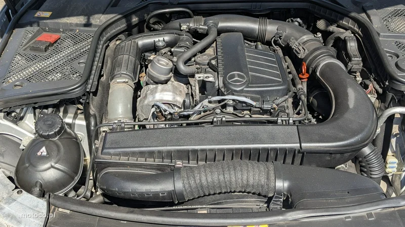 Mercedes-Benz Klasa C W205 C 200 40
