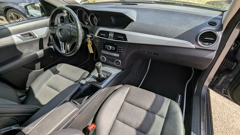 Mercedes-Benz Klasa C W204 C 200 21