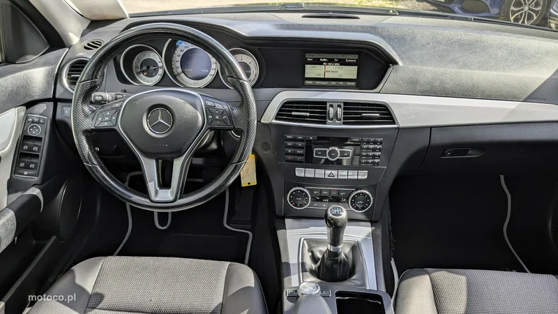 Mercedes-Benz Klasa C W204 C 200 27