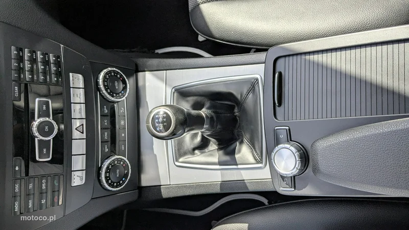 Mercedes-Benz Klasa C W204 C 200 30