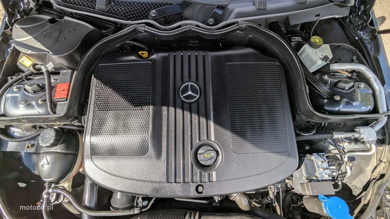 Mercedes-Benz Klasa C W204 C 200 39