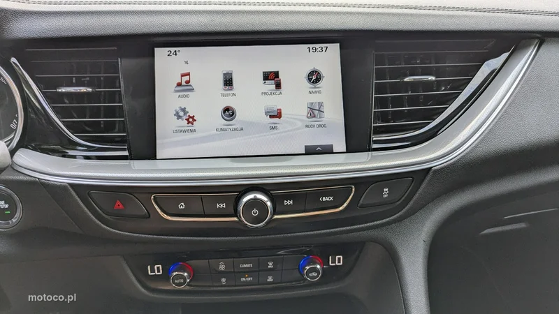 Opel Insignia B 26
