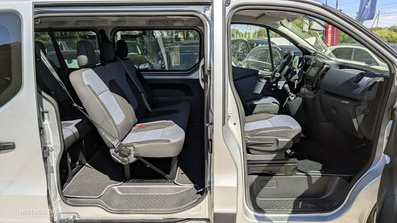 Opel Vivaro 21