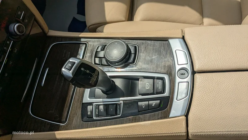 BMW Seria 7 F01 730 27