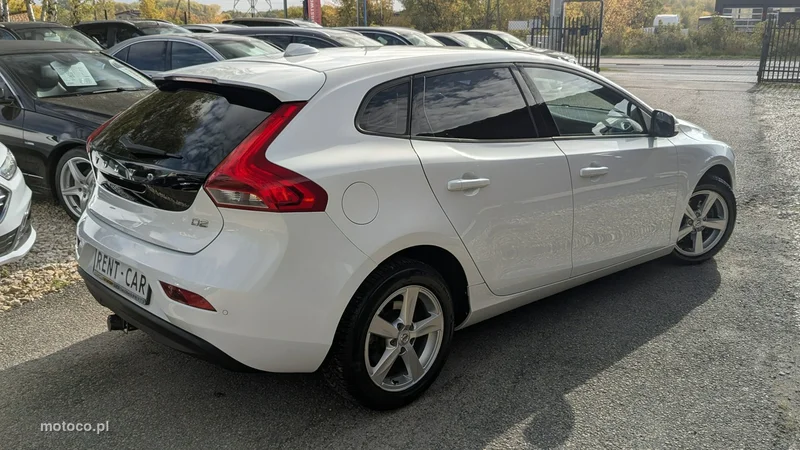 Volvo V40 12