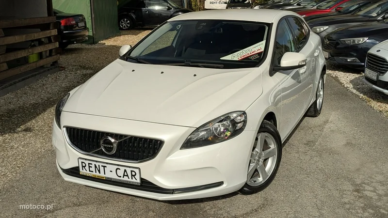 Volvo V40 3