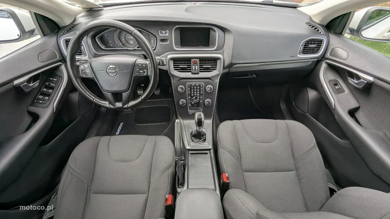 Volvo V40 21
