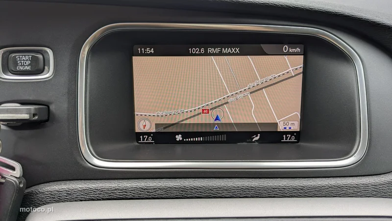 Volvo V40 26