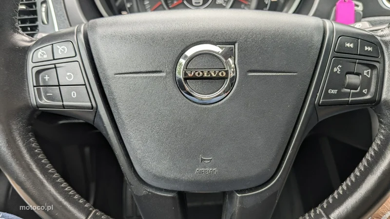 Volvo V40 31