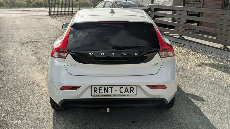 Volvo V40 33
