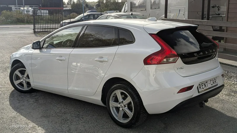 Volvo V40 8