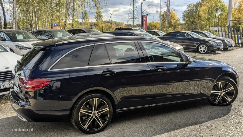 Mercedes-Benz Klasa C W205 C 300 13