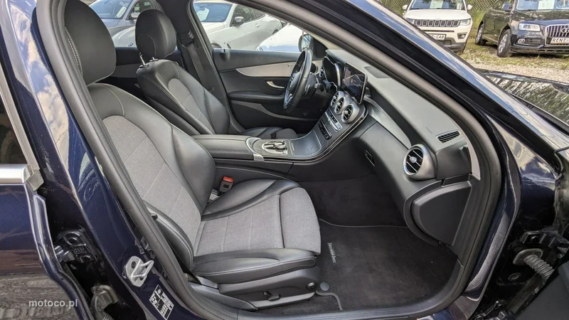 Mercedes-Benz Klasa C W205 C 300 18