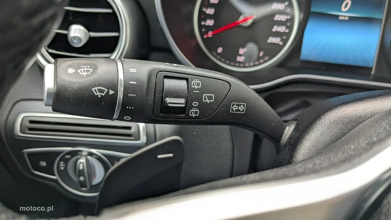 Mercedes-Benz Klasa C W205 C 300 28