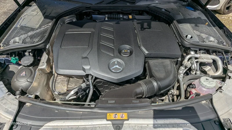 Mercedes-Benz Klasa C W205 C 300 40