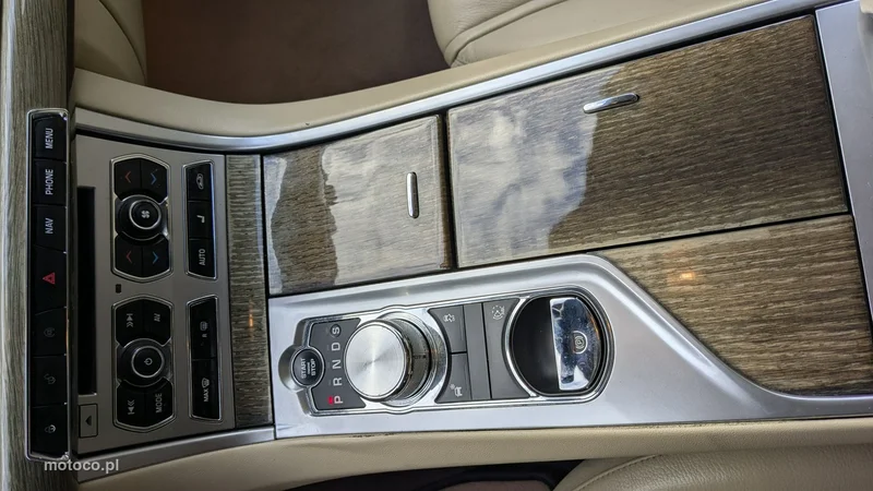 Jaguar XF 32