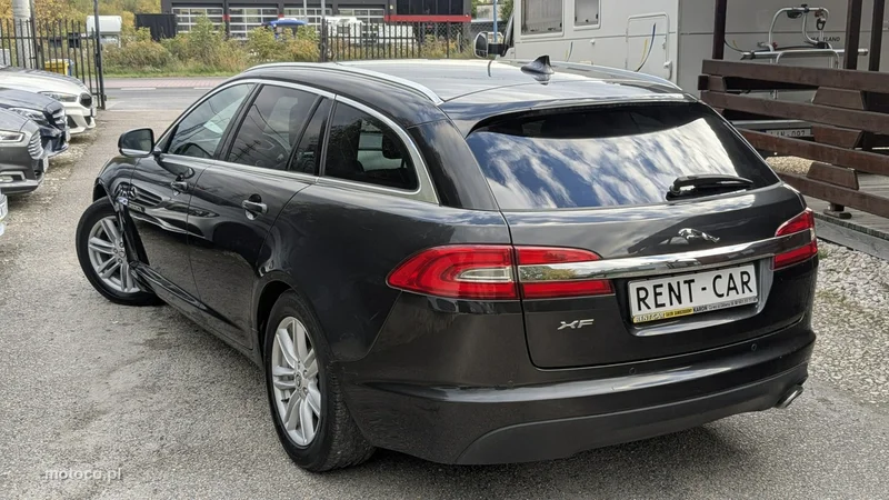 Jaguar XF 10