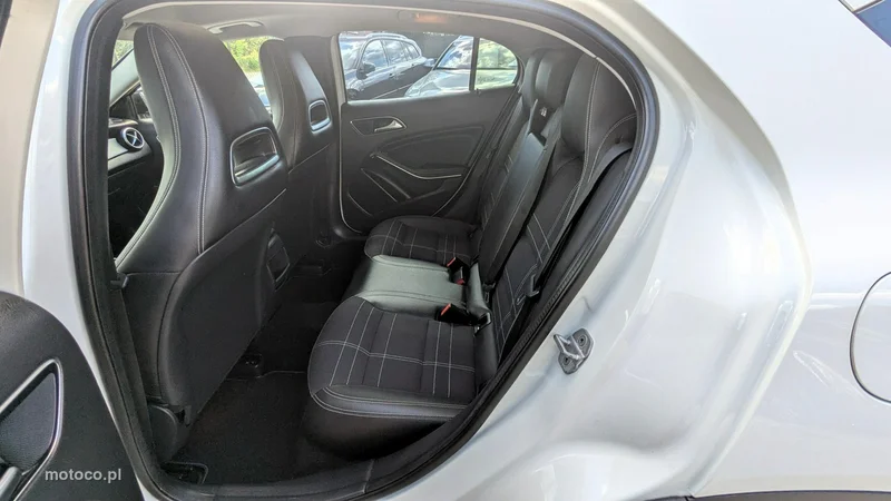 Mercedes-Benz GLA X156 200 17