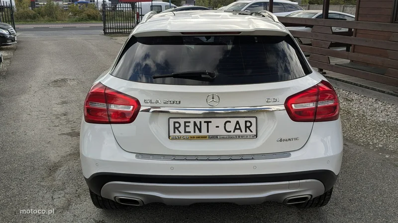 Mercedes-Benz GLA X156 200 36