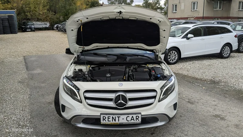 Mercedes-Benz GLA X156 200 39
