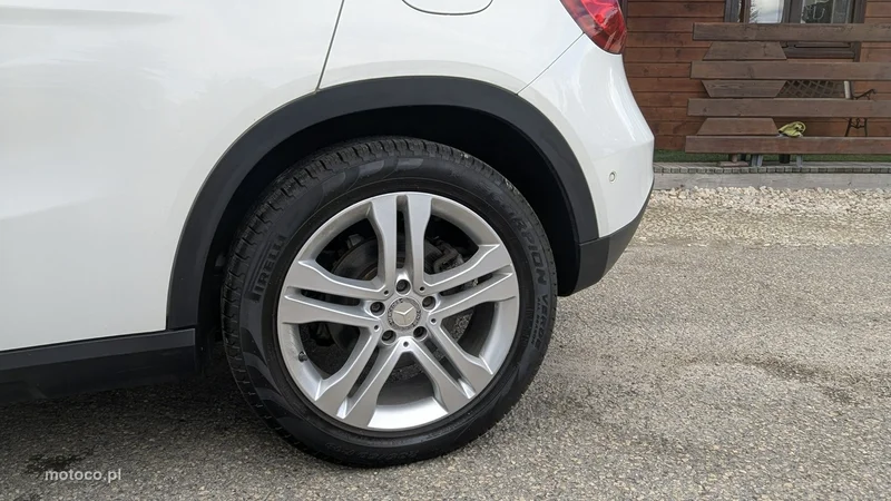 Mercedes-Benz GLA X156 200 43