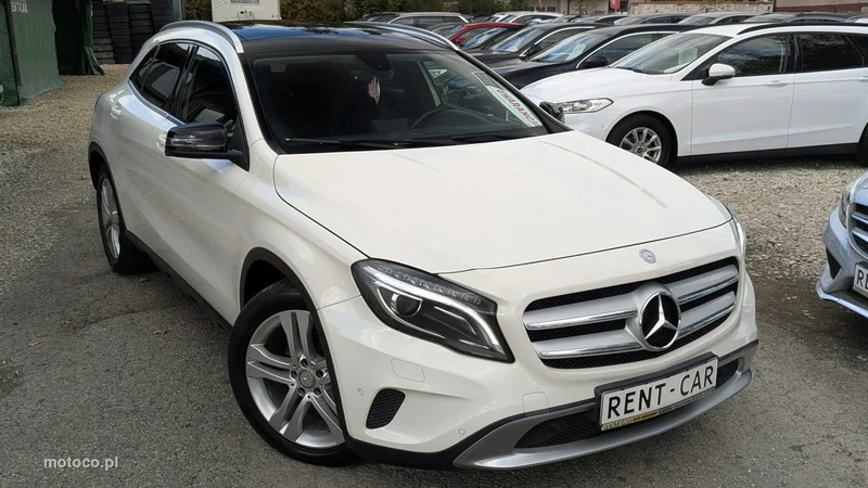 Mercedes-Benz GLA X156 200 7