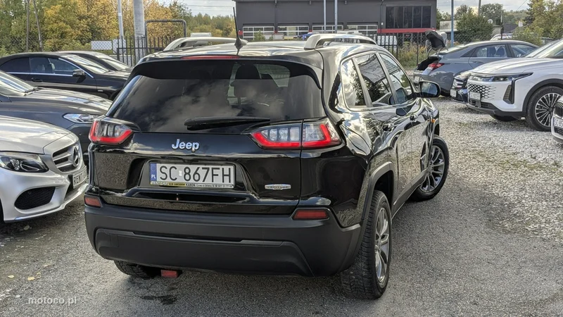Jeep Cherokee 12